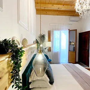 Atrium Bed & Breakfast